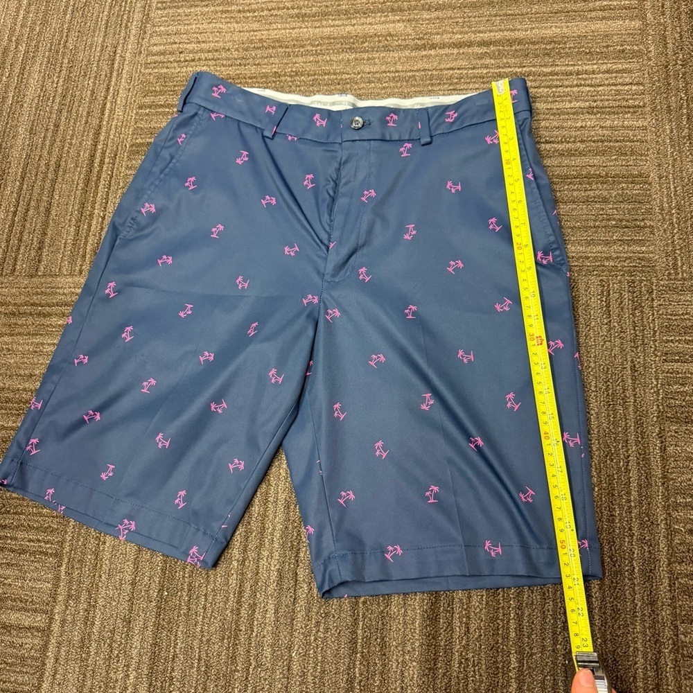 Walter Hagen Navy Shorts with Pink Palm Tree Pattern Golf Shorts - Picture 2 of 7